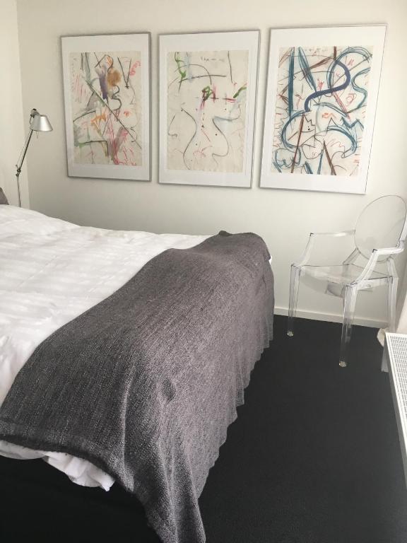 Retour de Provence room 5